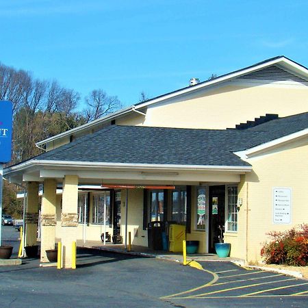Baymont By Wyndham Front Royal Near Shenandoah National Park Hotell Exteriör bild