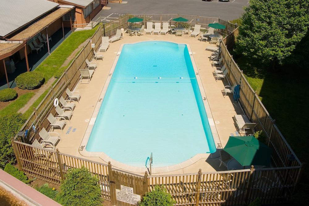 Baymont By Wyndham Front Royal Near Shenandoah National Park Hotell Exteriör bild